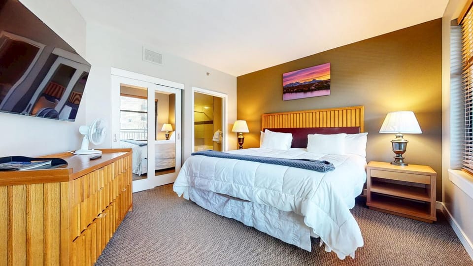 Village Monache #311 condo Apartment in Mammoth Lakes