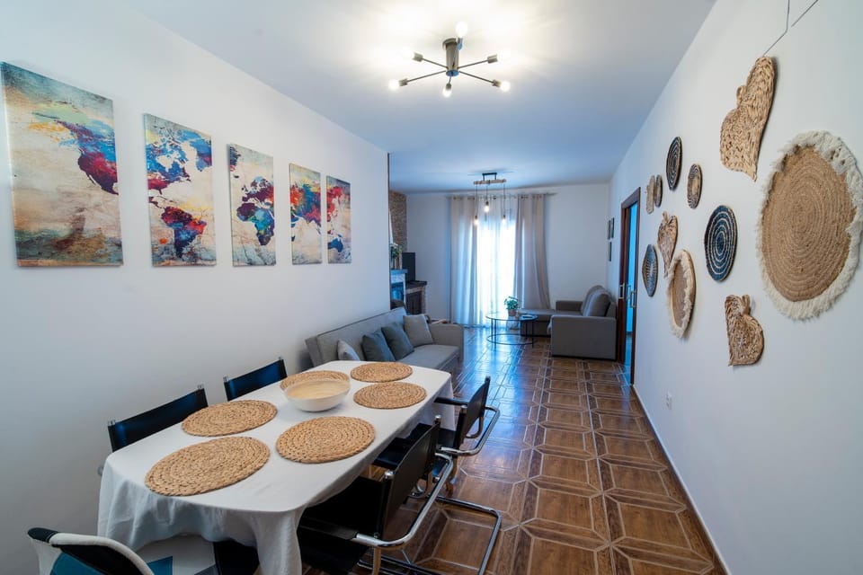 Living room, Seating area, fireplace
