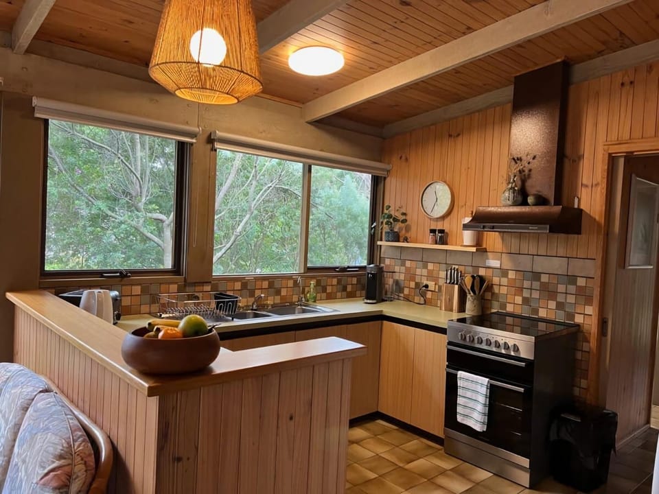Sandy Point Log Cabin Cabin in Sandy Point