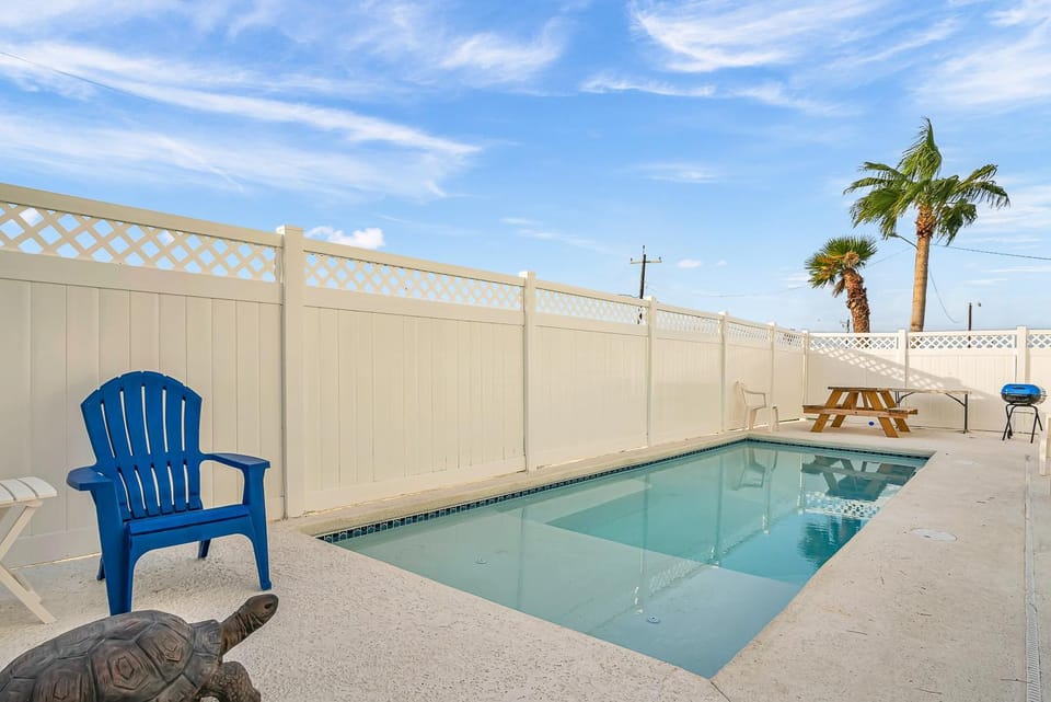 Patio, BBQ facilities, Seating area, Swimming pool