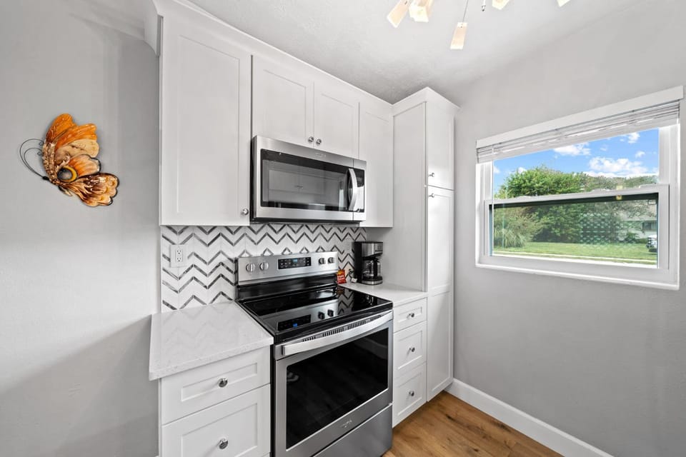 Midtown Cottage - In the heart of Cocoa Beach Apartment in Cocoa Beach