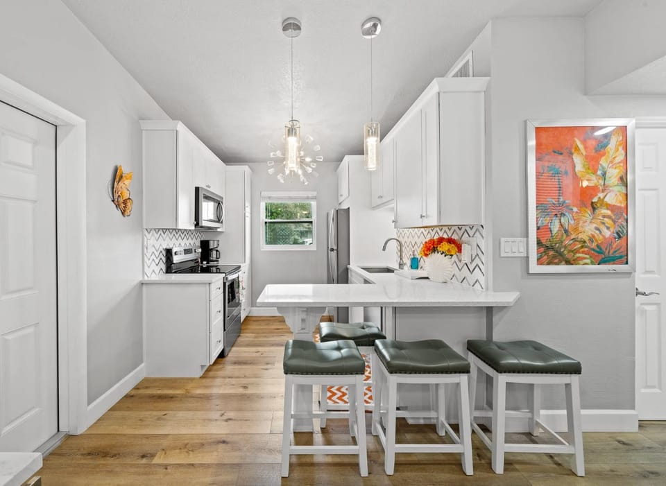 Midtown Cottage - In the heart of Cocoa Beach Apartment in Cocoa Beach