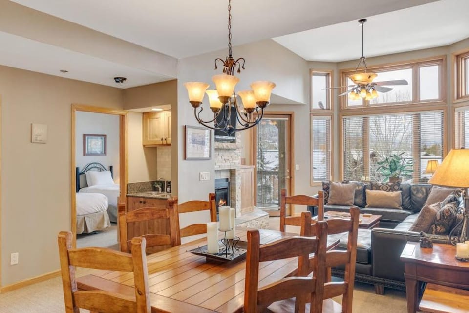 Meadows Cambridge 2 Apartment in Steamboat Springs