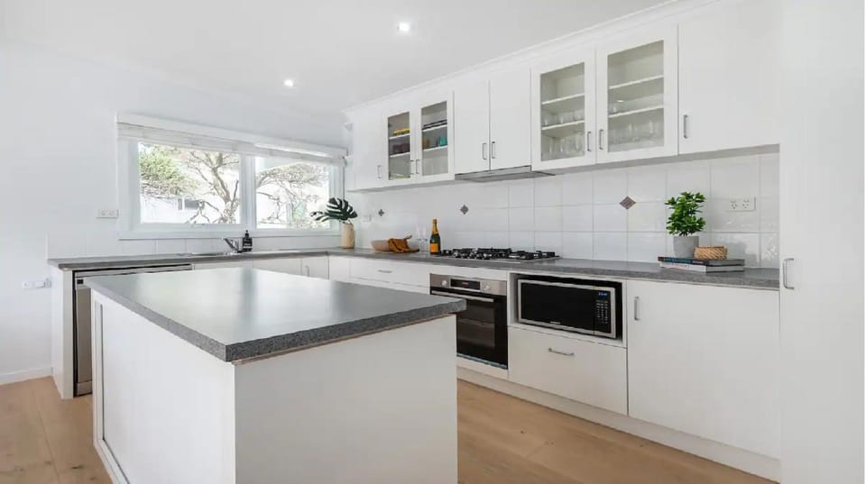 Kitchen or kitchenette, dishwasher, minibar, pet friendly, stove