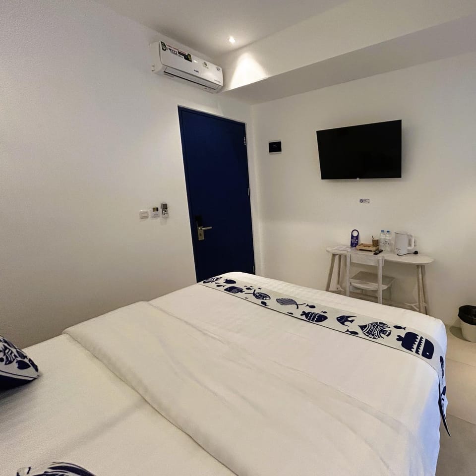 Bed, TV and multimedia, Photo of the whole room, Bedroom, air conditioner