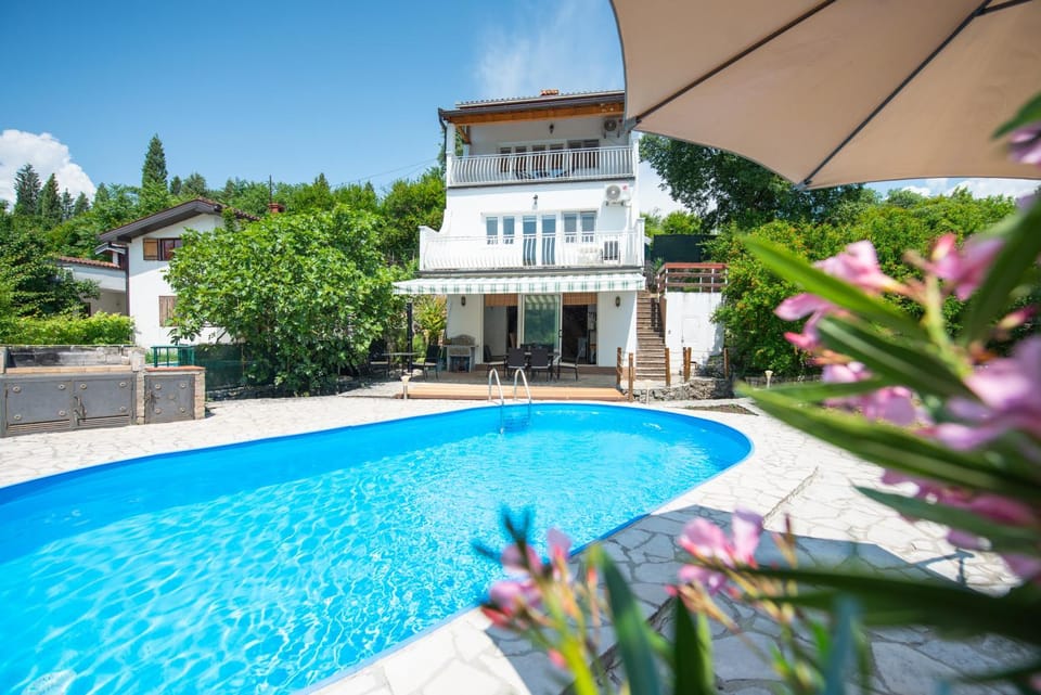 Villa Kosor Spring - Riverside Villa in Federation of Bosnia and Herzegovina