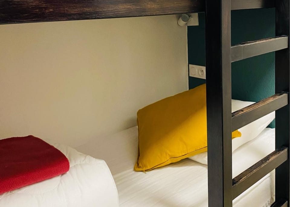 bunk bed