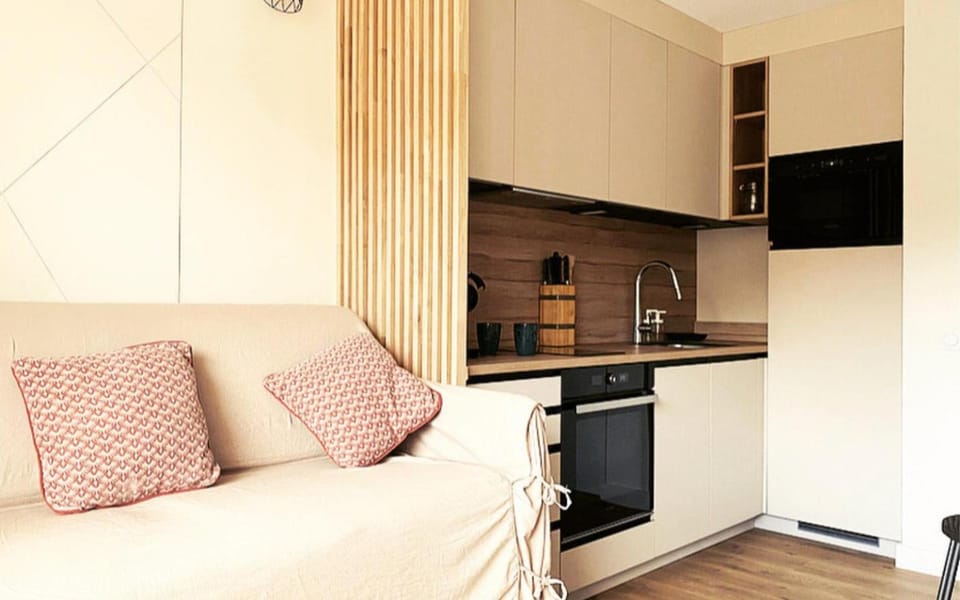 Kitchen or kitchenette