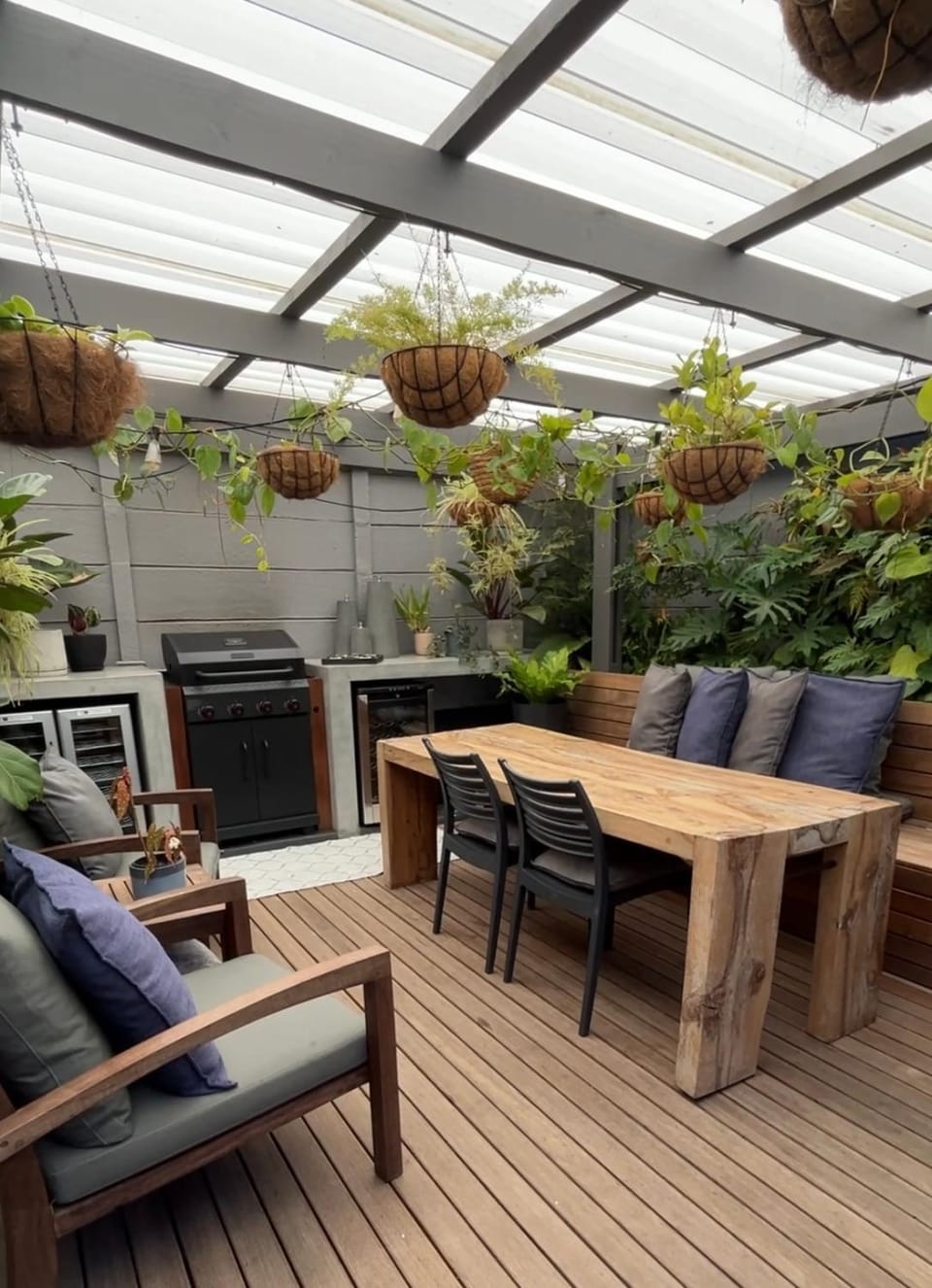 Patio, BBQ facilities, Seating area, Garden view
