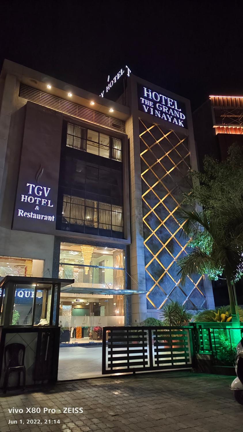 Facade/entrance, Business facilities, Banquet/Function facilities, Certificate/Award