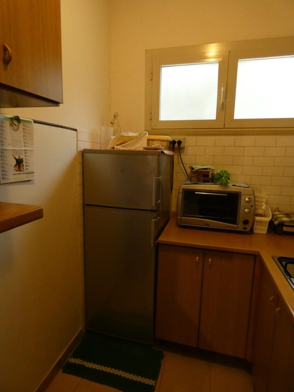 Kitchen or kitchenette, pet friendly, stove, toaster