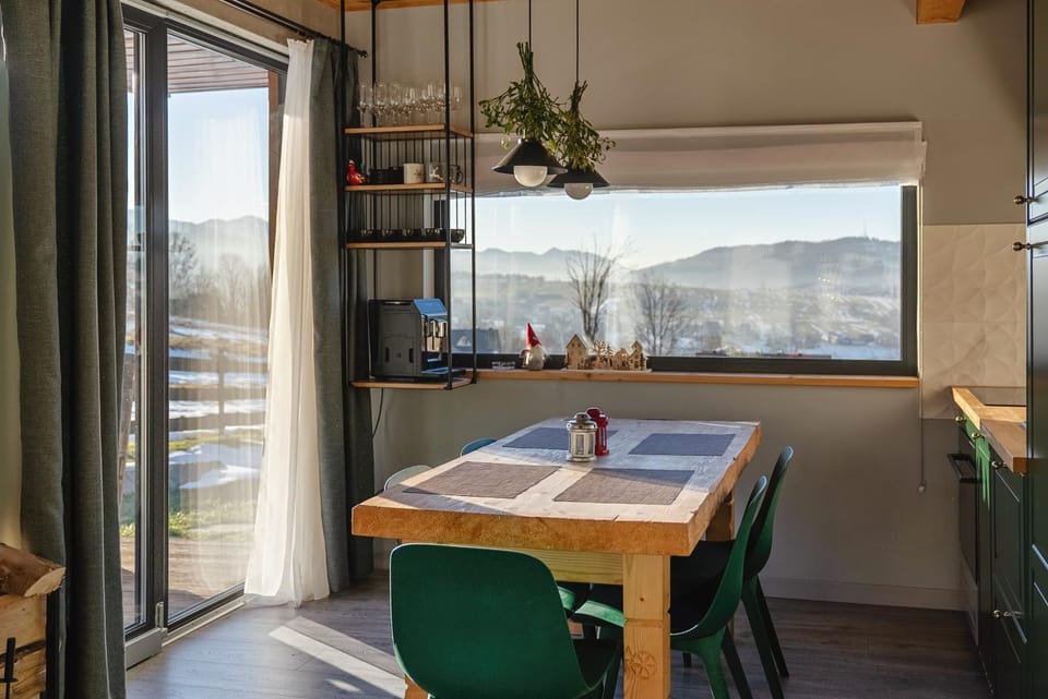 Natural landscape, Kitchen or kitchenette, Dining area, Mountain view