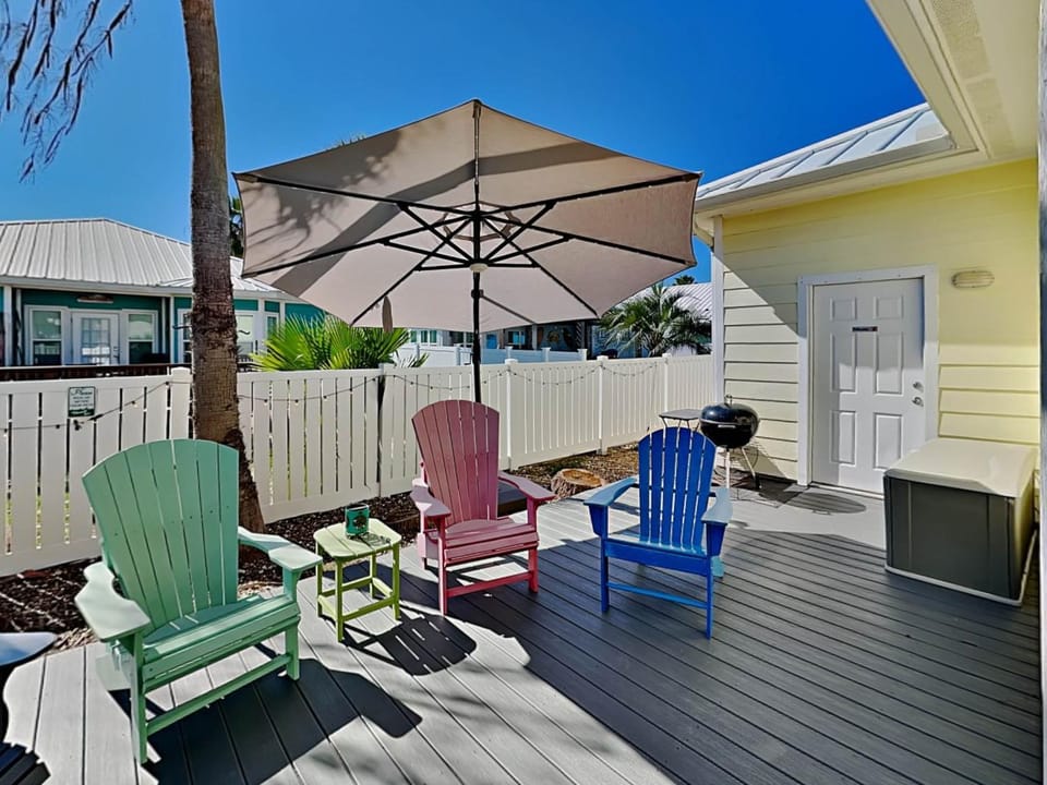 Patio, BBQ facilities, Seating area