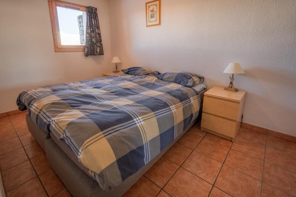 La vue du Roi - Detached chalet (6p). 3 bedrooms and 2 bathrooms. In the centre of Vallandry, with a beautiful view Chalet in Landry