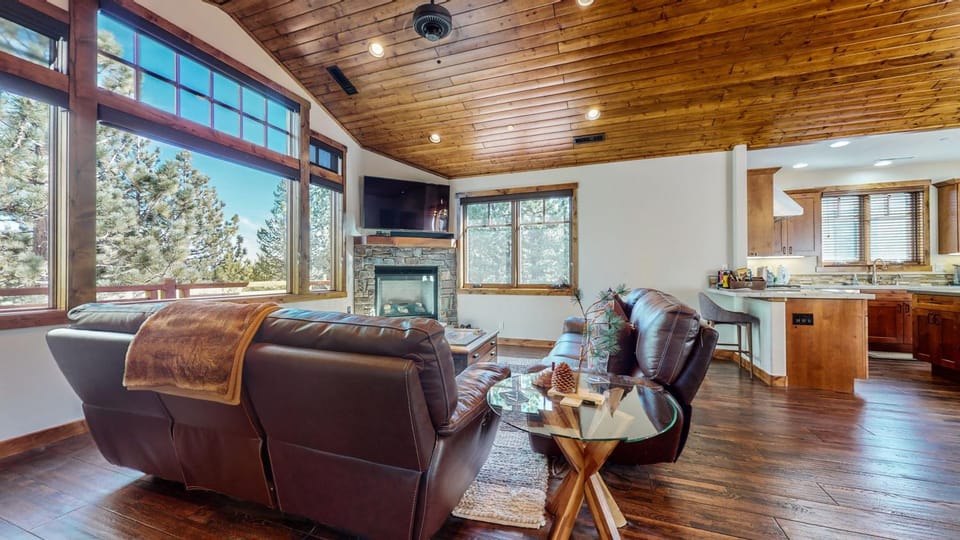 Graystone #2024 home House in Mammoth Lakes