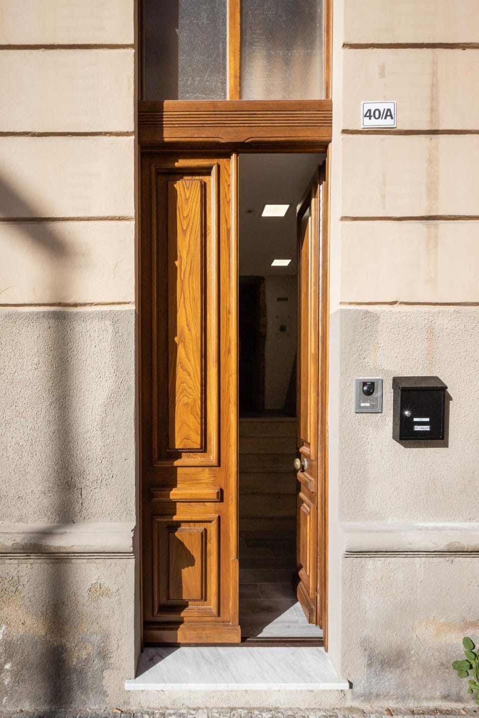 Facade/entrance