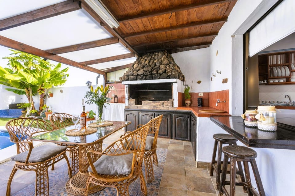 Balcony/Terrace, Dining area