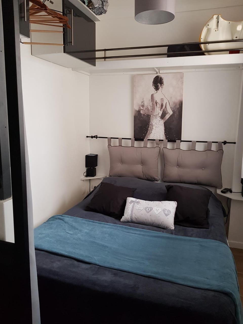 Photo of the whole room