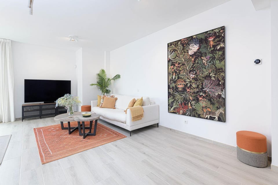 Communal lounge/ TV room, Living room