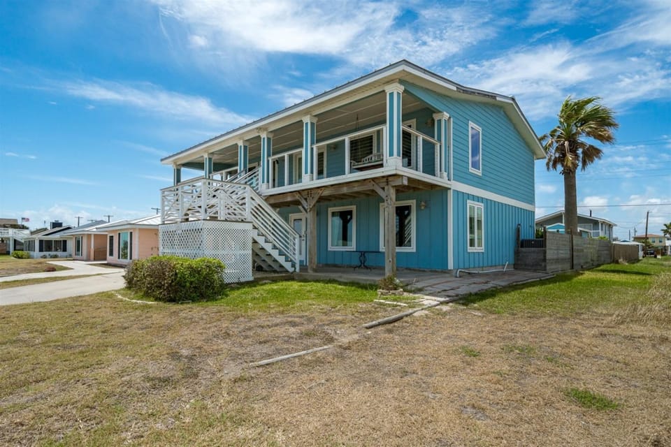 Property building, Facade/entrance, Neighbourhood, Balcony/Terrace, Parking
