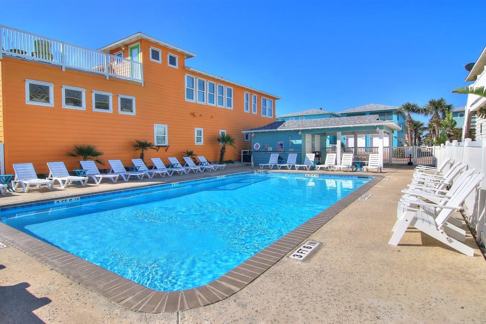 Property building, Seating area, Swimming pool