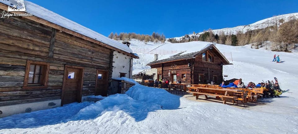 Mountain Chalet Scoiattolo by Livigno Accomodation Chalet in Canton of Grisons