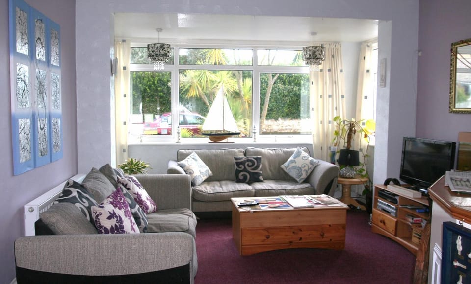Communal lounge/ TV room, Lounge or bar