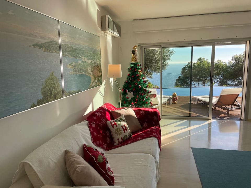 Natural landscape, Living room, Seating area, Lake view, Pool view, Swimming pool