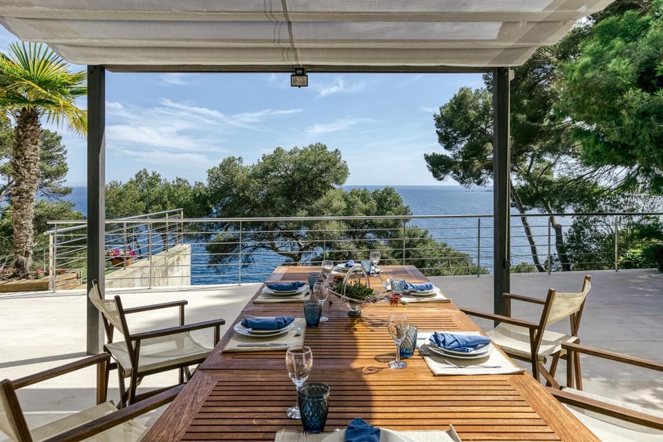Day, Balcony/Terrace, Dining area, Food, Sea view