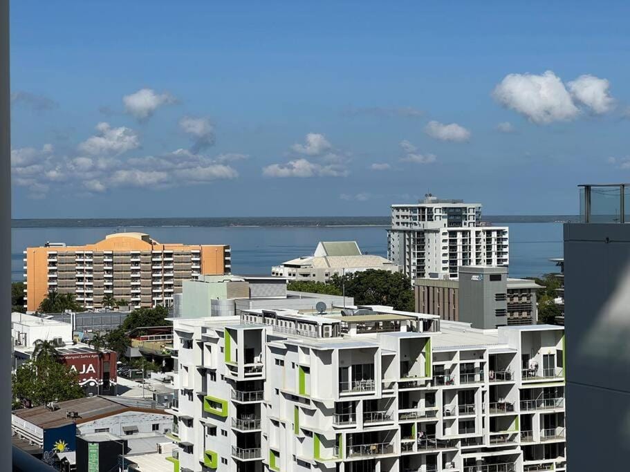 City view, Sea view