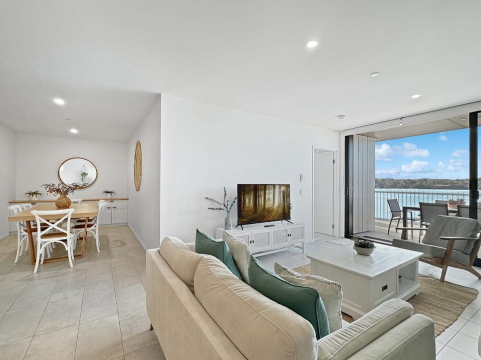 Deluxe 3-Bed Unit with Views Apartment in Batemans Bay