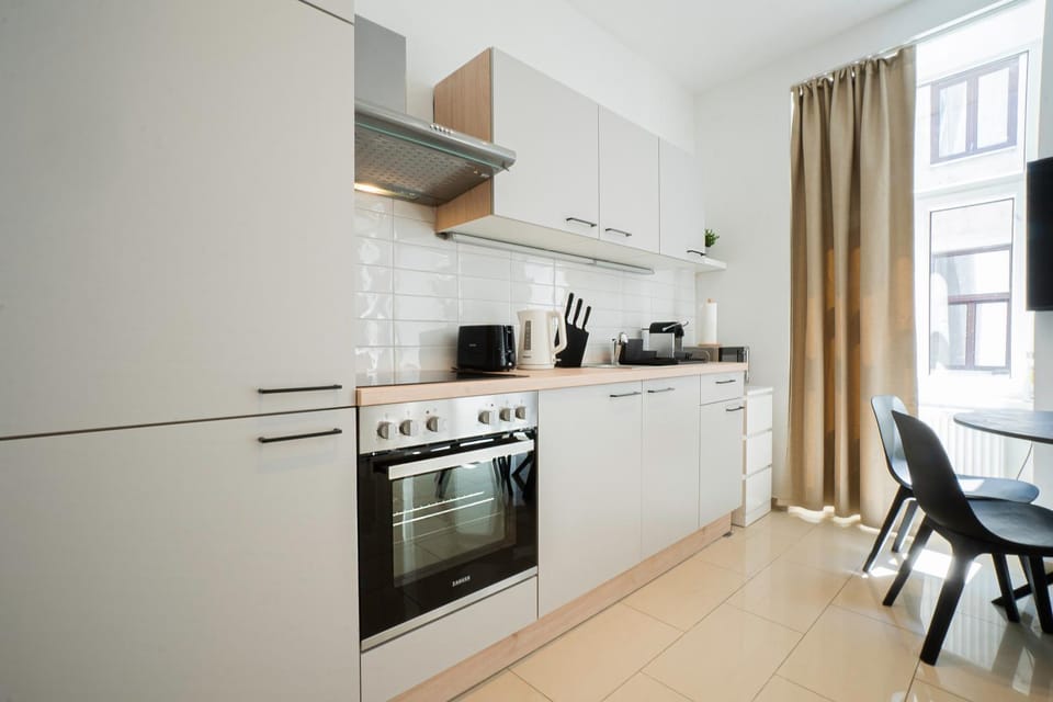 Coffee/tea facilities, Kitchen or kitchenette, minibar, pet friendly, stove, toaster