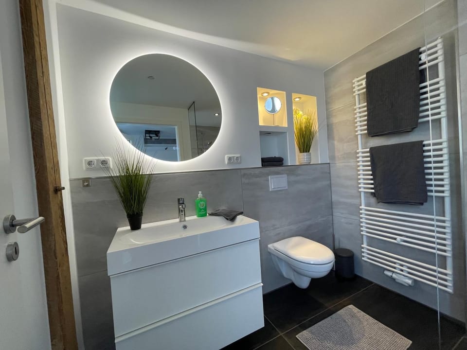 Toilet, Bathroom