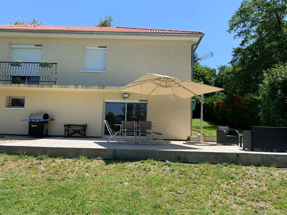 Property building, Patio, Dining area