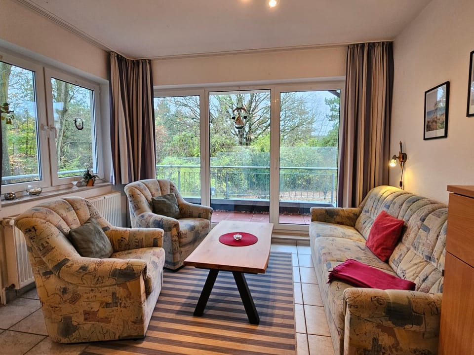 Living room, Photo of the whole room, Seating area