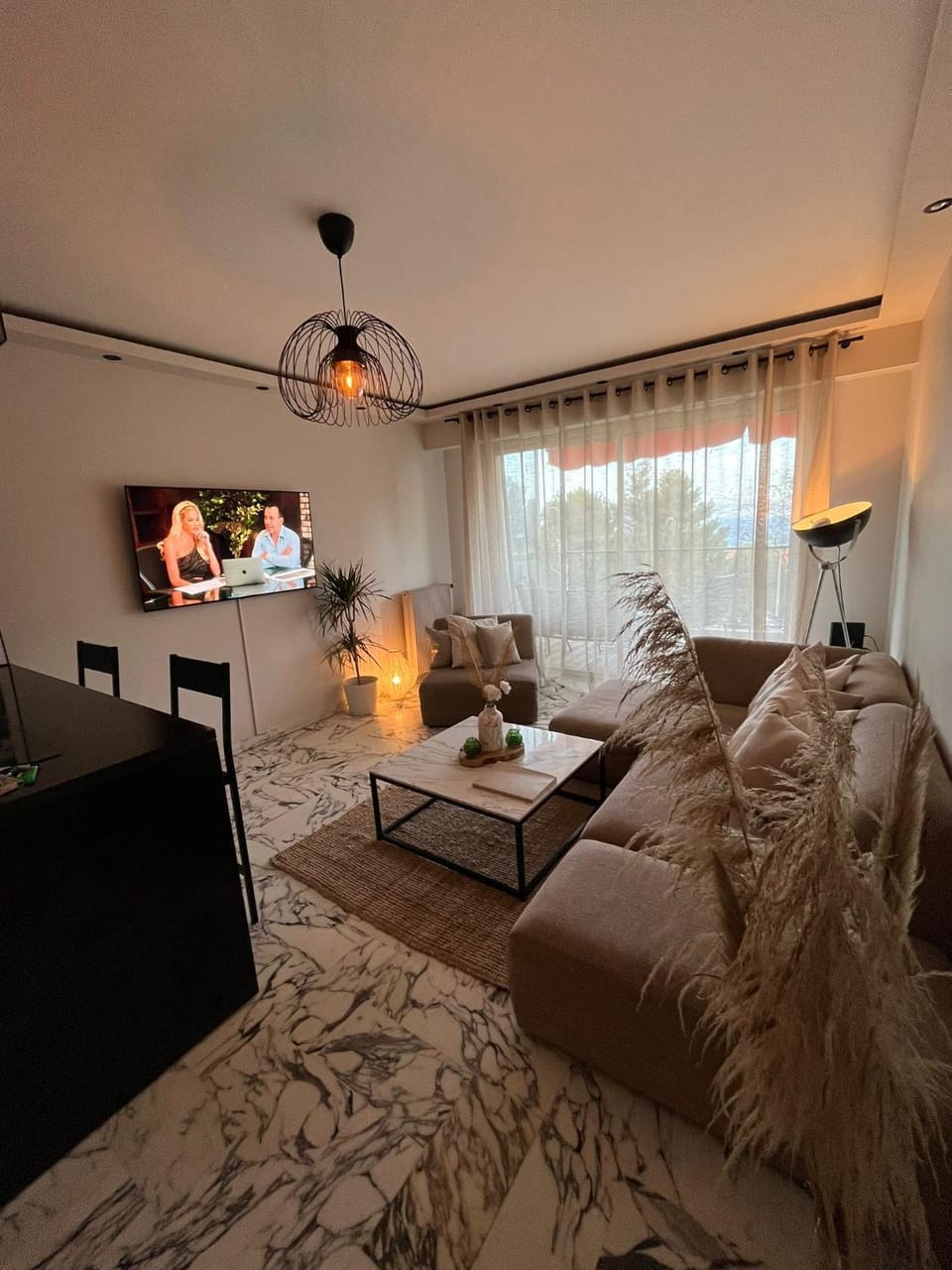 Communal lounge/ TV room, Balcony/Terrace, Living room