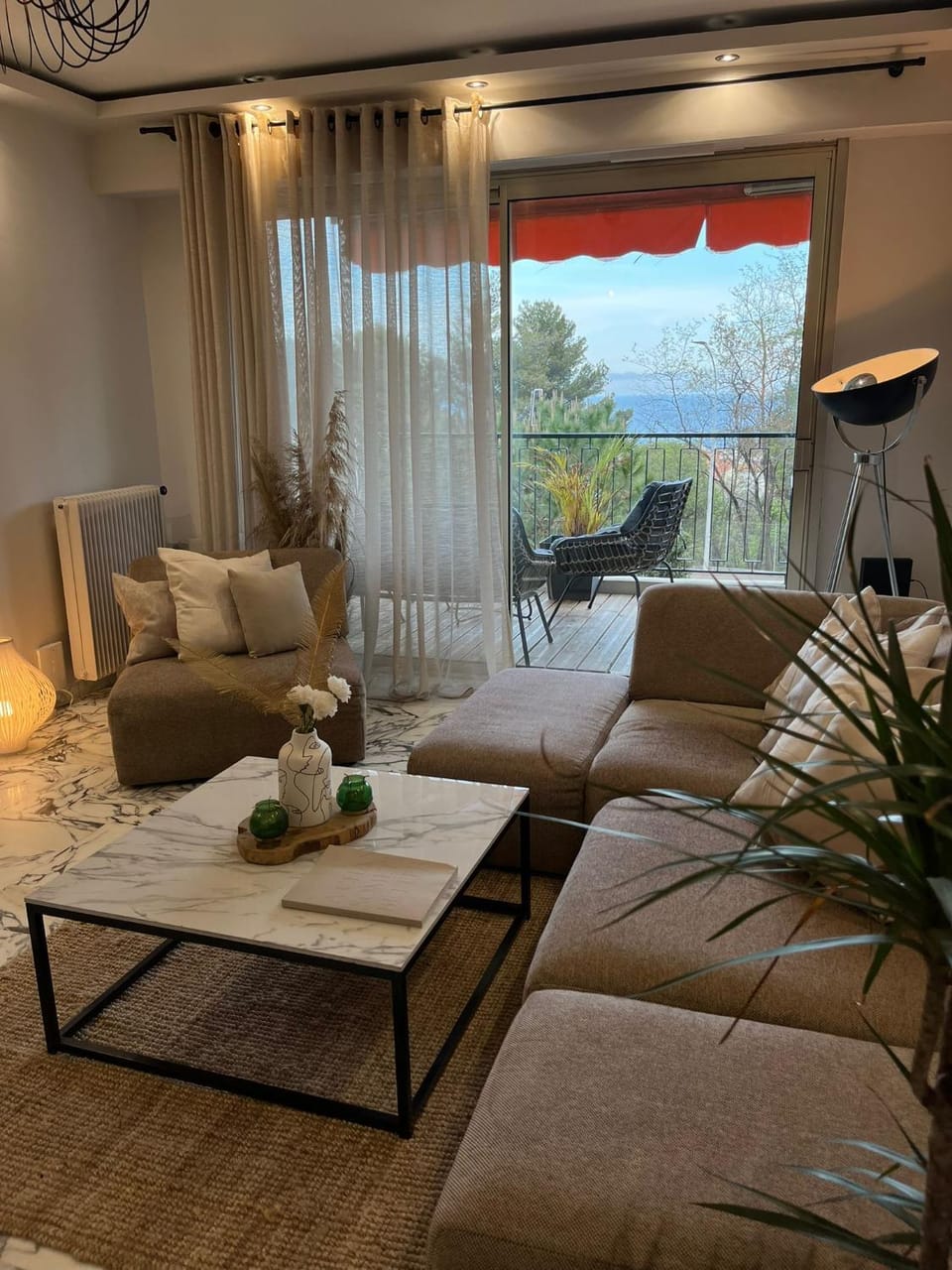 Beautiful apt - 10mn walk from beach Apartment in Nice