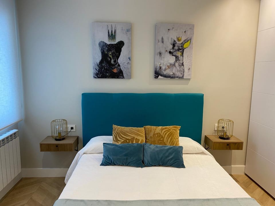 Bed, Bedroom