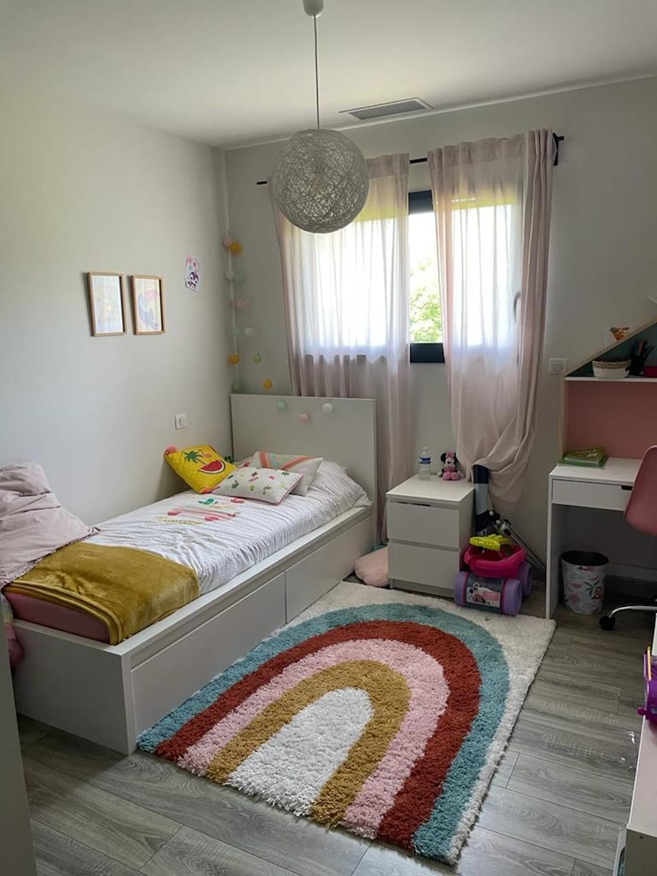 Photo of the whole room