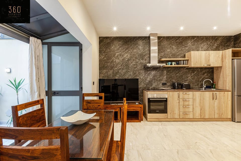 Brand new spacious apartment in sunny St Julians by 360 Estates Apartment in Saint Julians