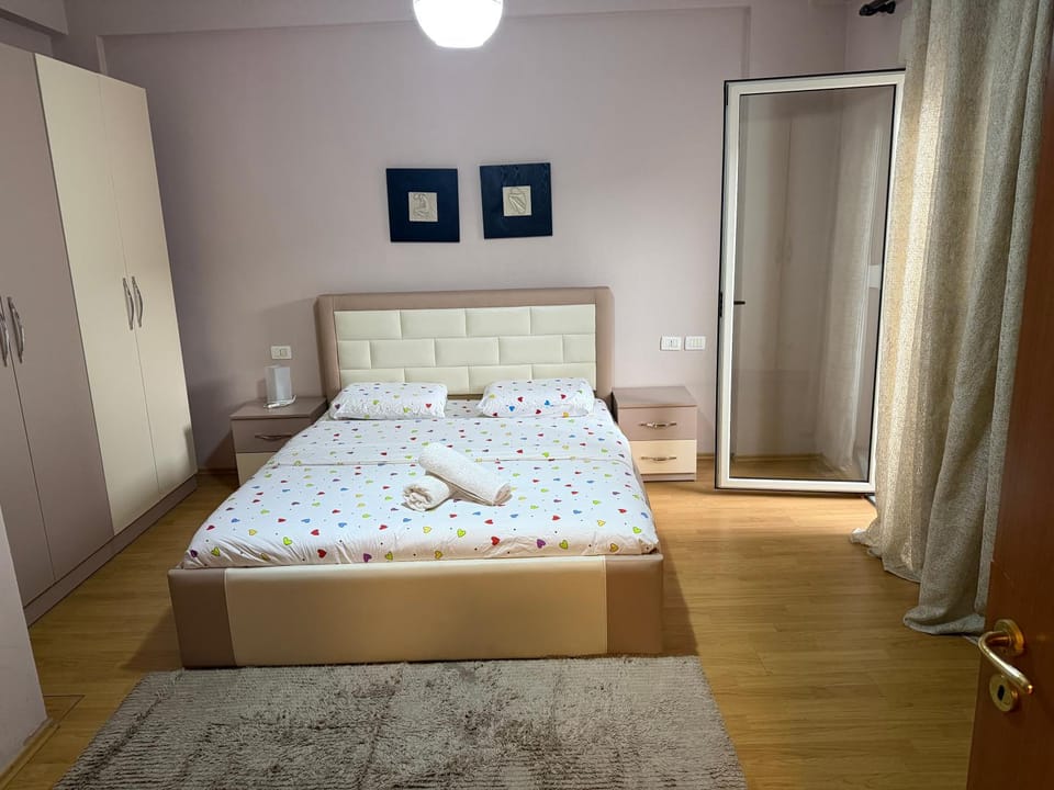 Bed, Photo of the whole room, Bedroom, wardrobe