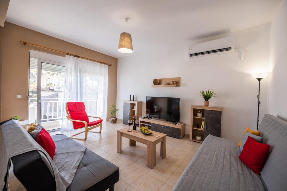 TV and multimedia, Living room, Seating area, Evening entertainment, air conditioner