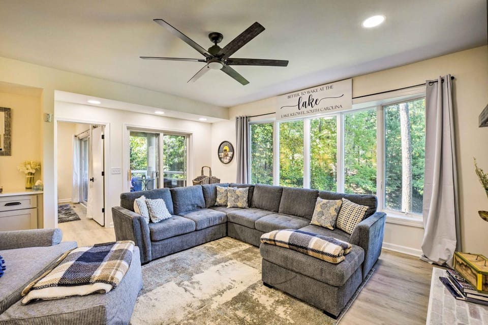 Keowee Keys Condo w/ Resort Amenities Access! House in Lake Keowee