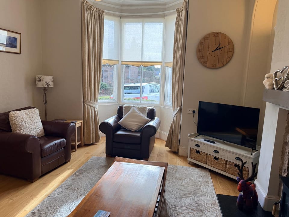 Spacious 2 Bedroom Flat in heart of Ballater Apartment in Ballater