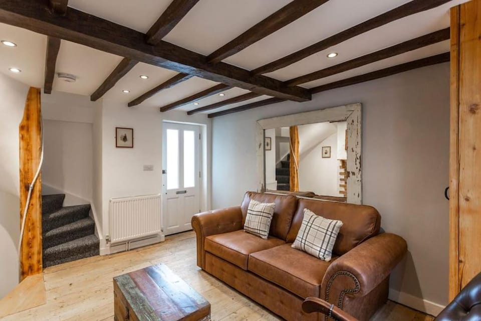 Pickwick's Place in Broadstairs - Exclusive unmissable deals! Book now before it's too late! House in Broadstairs