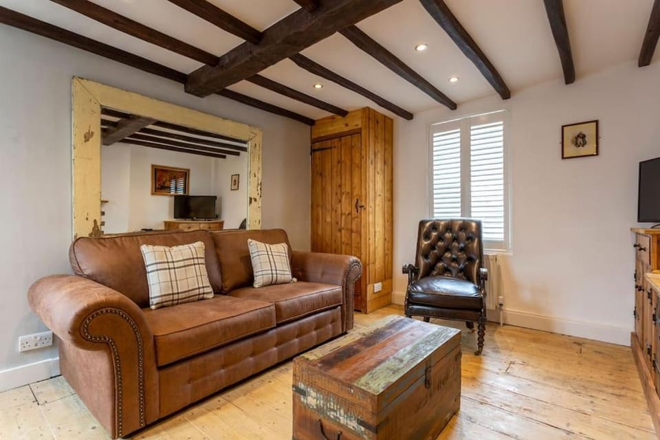 Pickwick's Place in Broadstairs - Exclusive unmissable deals! Book now before it's too late! House in Broadstairs