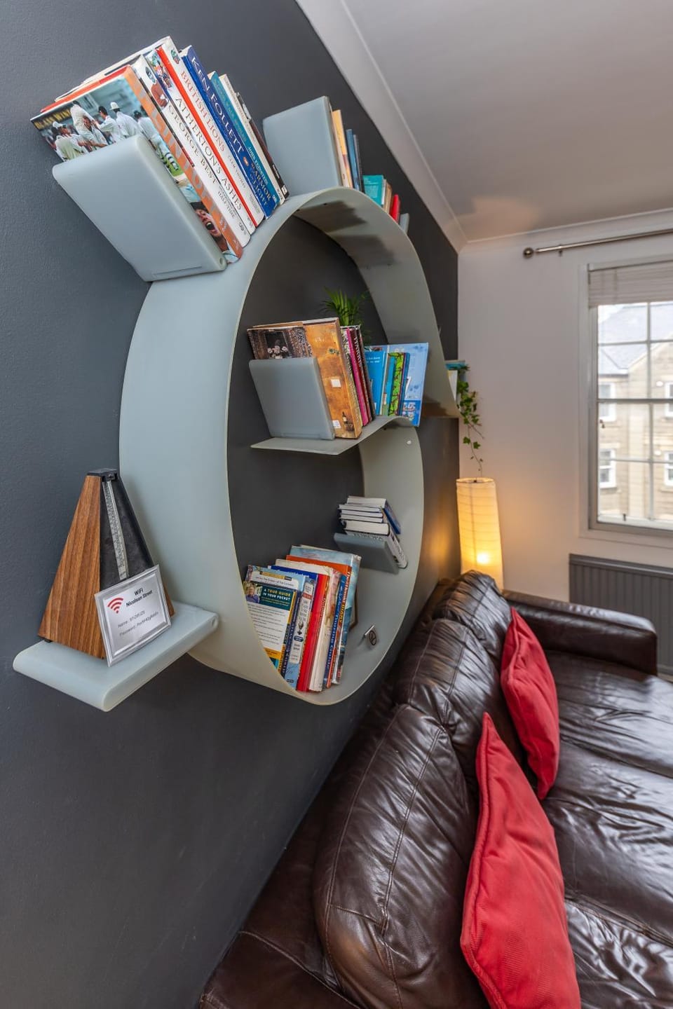 University and Central Edinburgh Apartment in Edinburgh