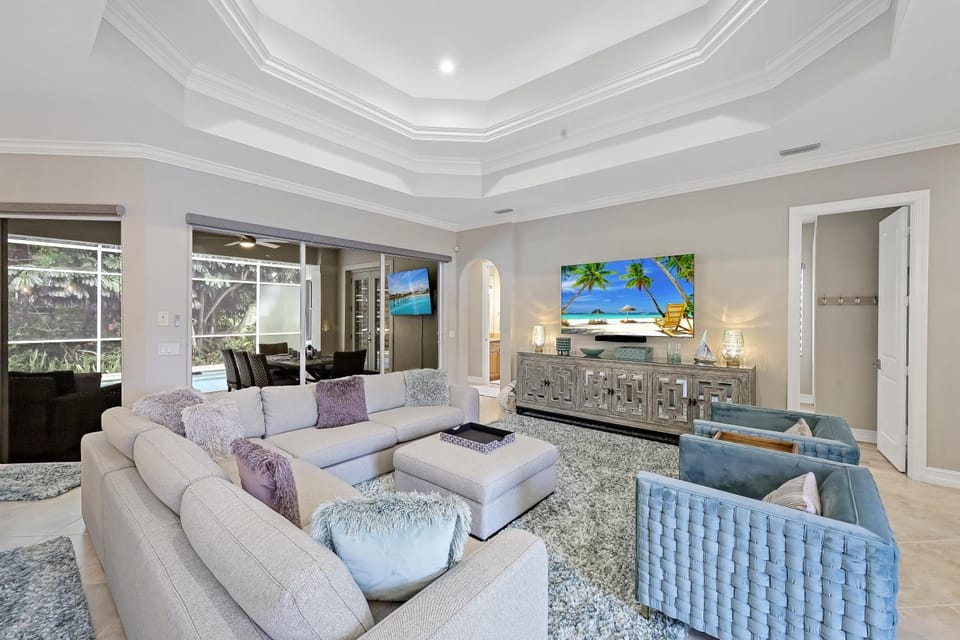 Home with pool/spa, ping pong and steps to beach/food House in Marco Island