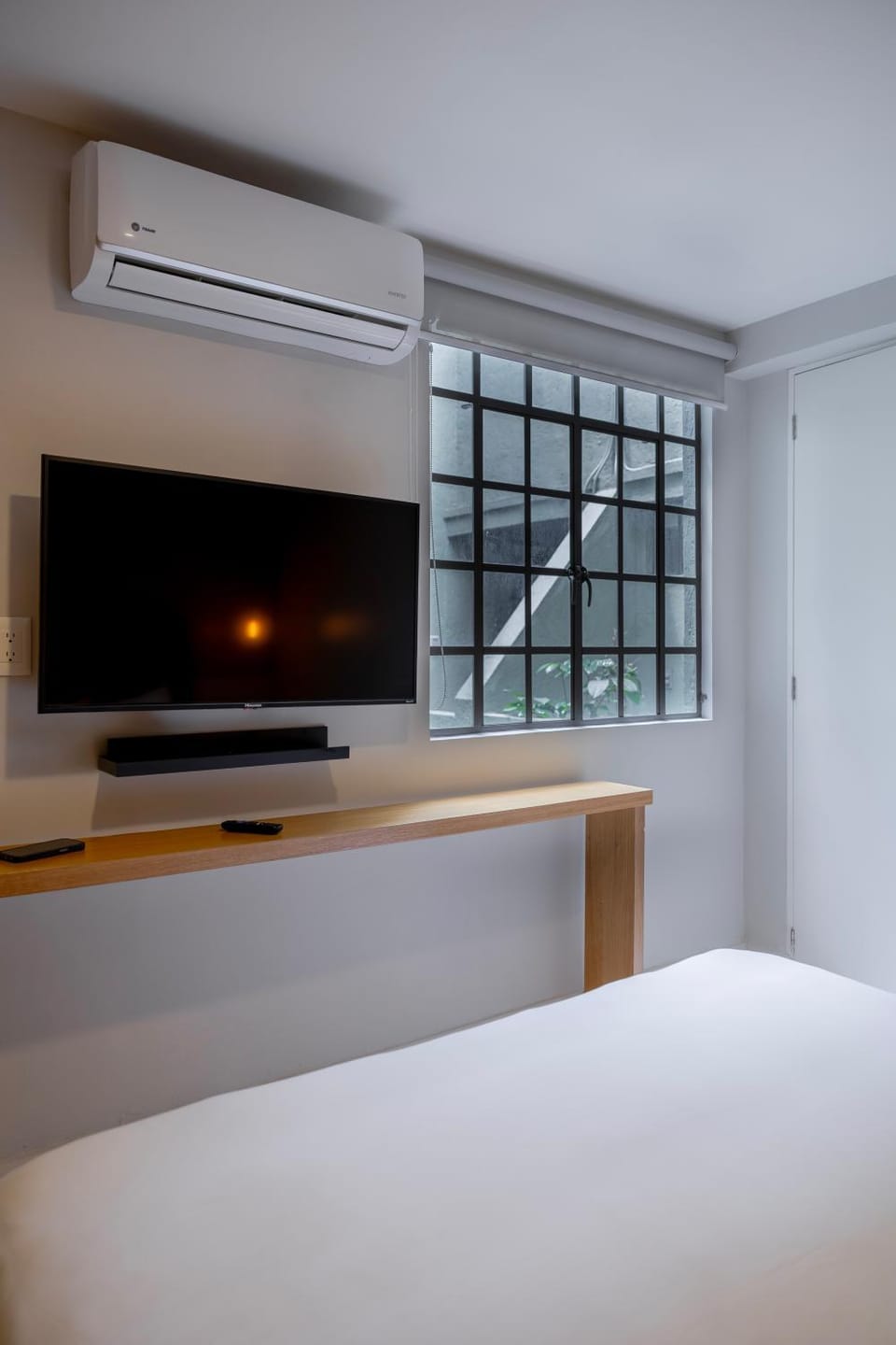 TV and multimedia, Bedroom, air conditioner