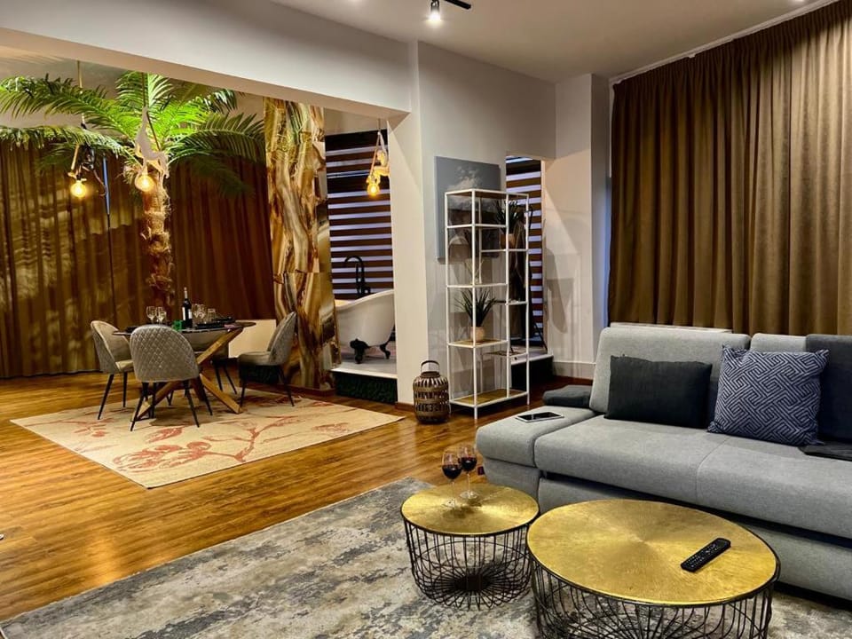 Living room, Seating area